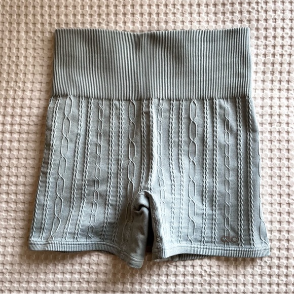 ALO High Rise Seamless Cable Knit Shorts 4” - Chalk Blue - Picture 1 of 3